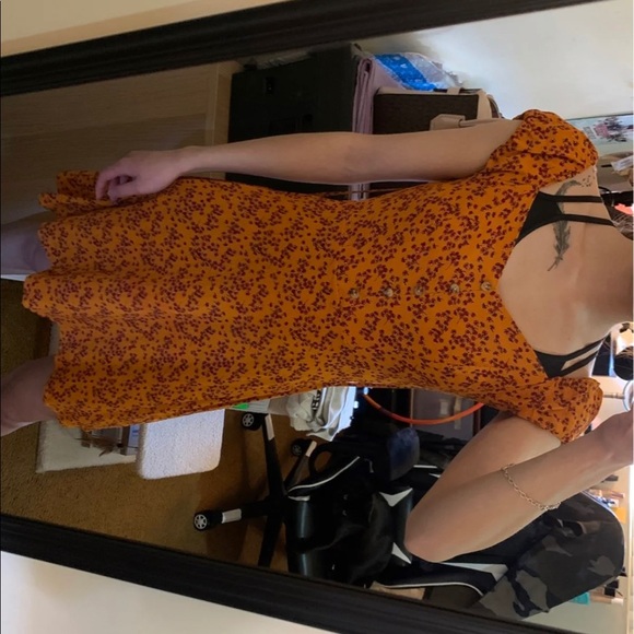 Dress - Picture 4 of 5